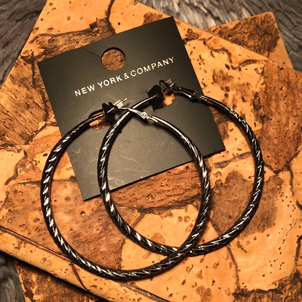 🖤NEW YORK & CO Hoops